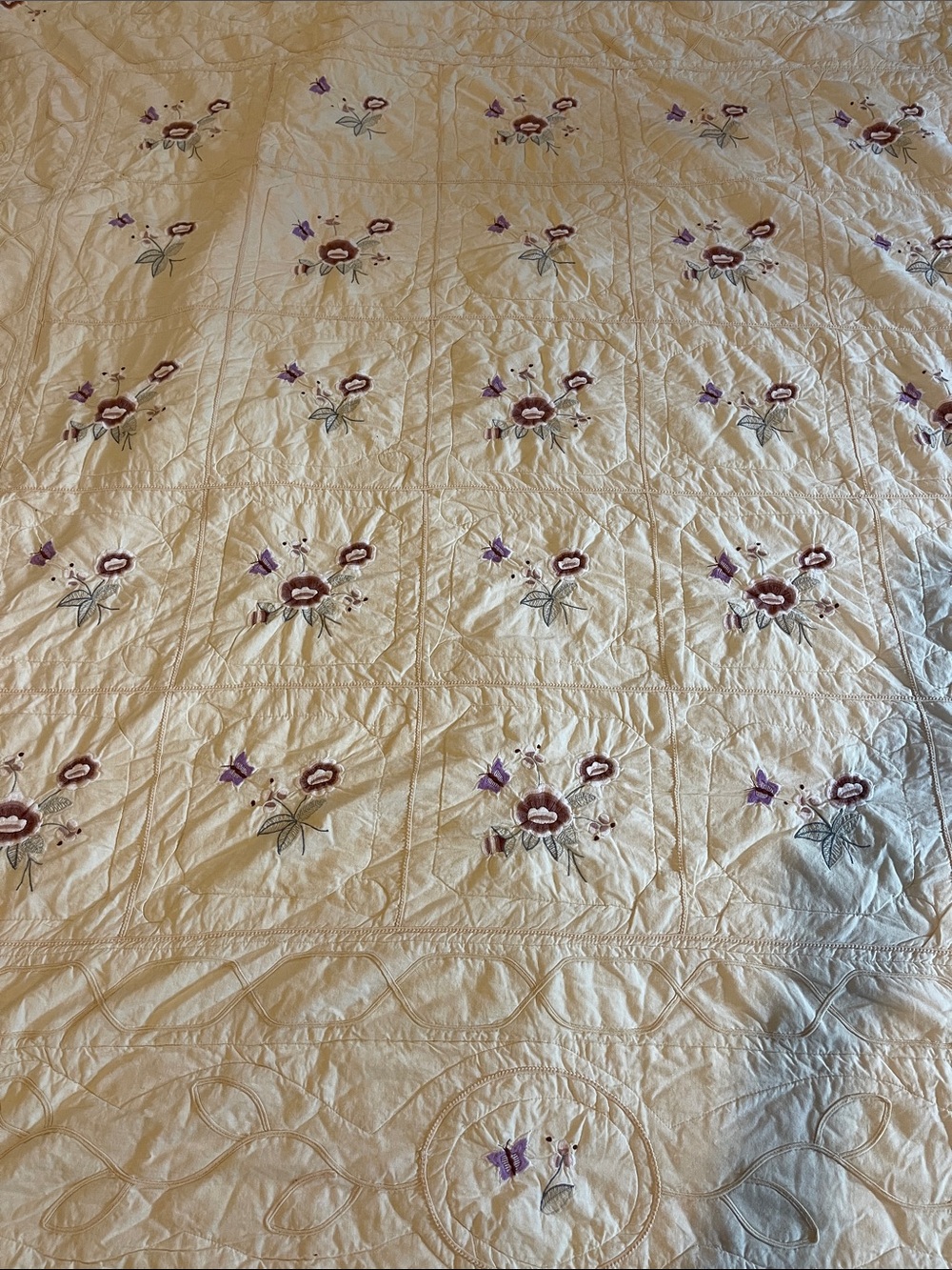 Quilted embroidered floral reversible bedspread cream purple twin throw